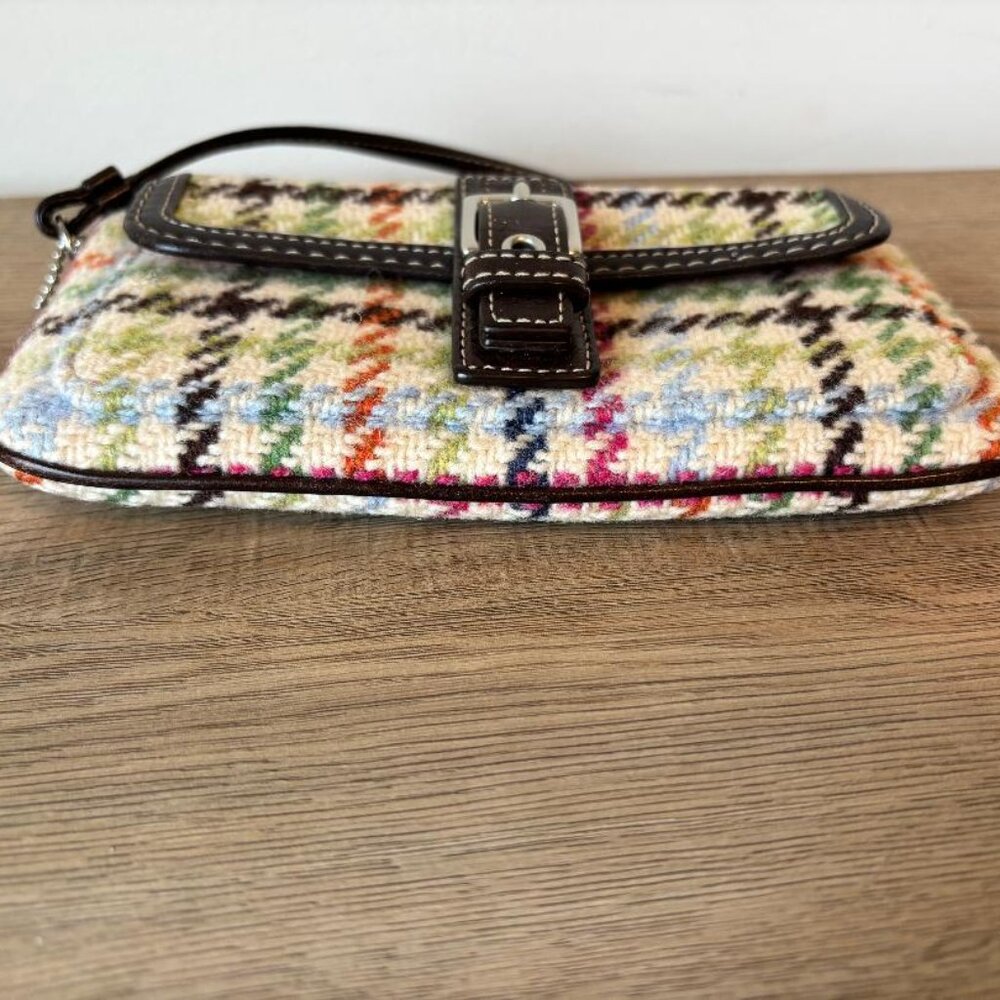 Coach Hampton Tattersall 100% Wool Plaid Wristlet Leather Trim Belt Buckle NEW - Picture 4 of 8